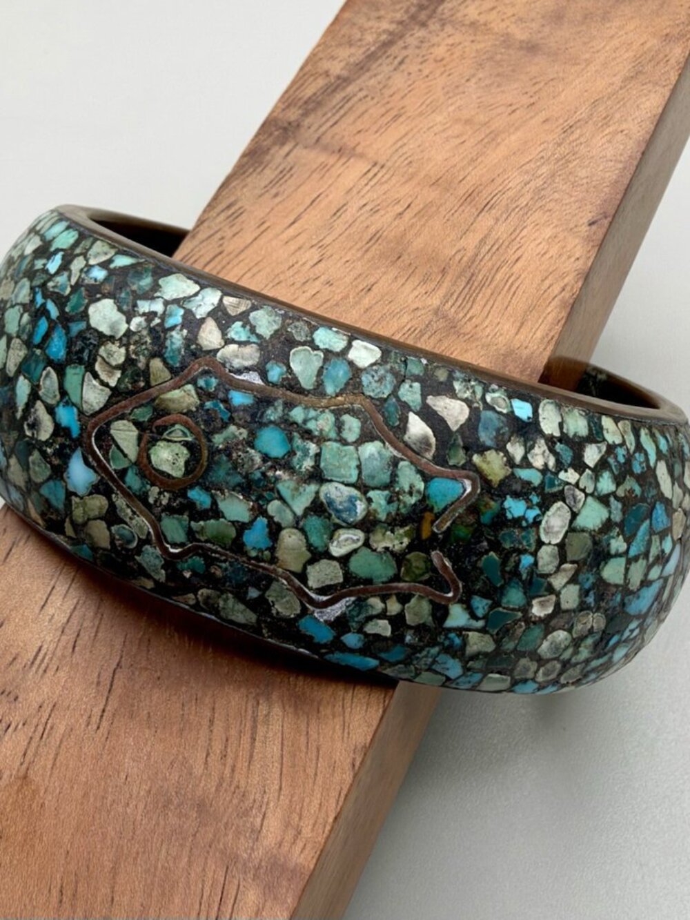 VTG 60s Brass Turquoise Chip Mosaic Wide Bangle Bracelet Fish Boho Southwestern